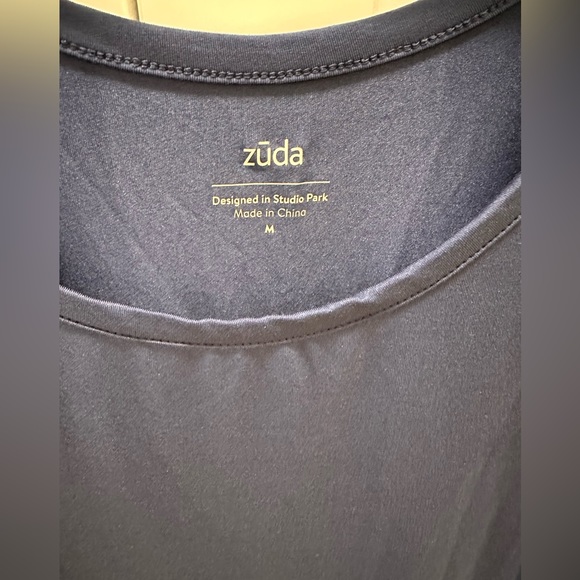 Zuda, women’s, super lightweight, fabric tank. Size M - Picture 3 of 7